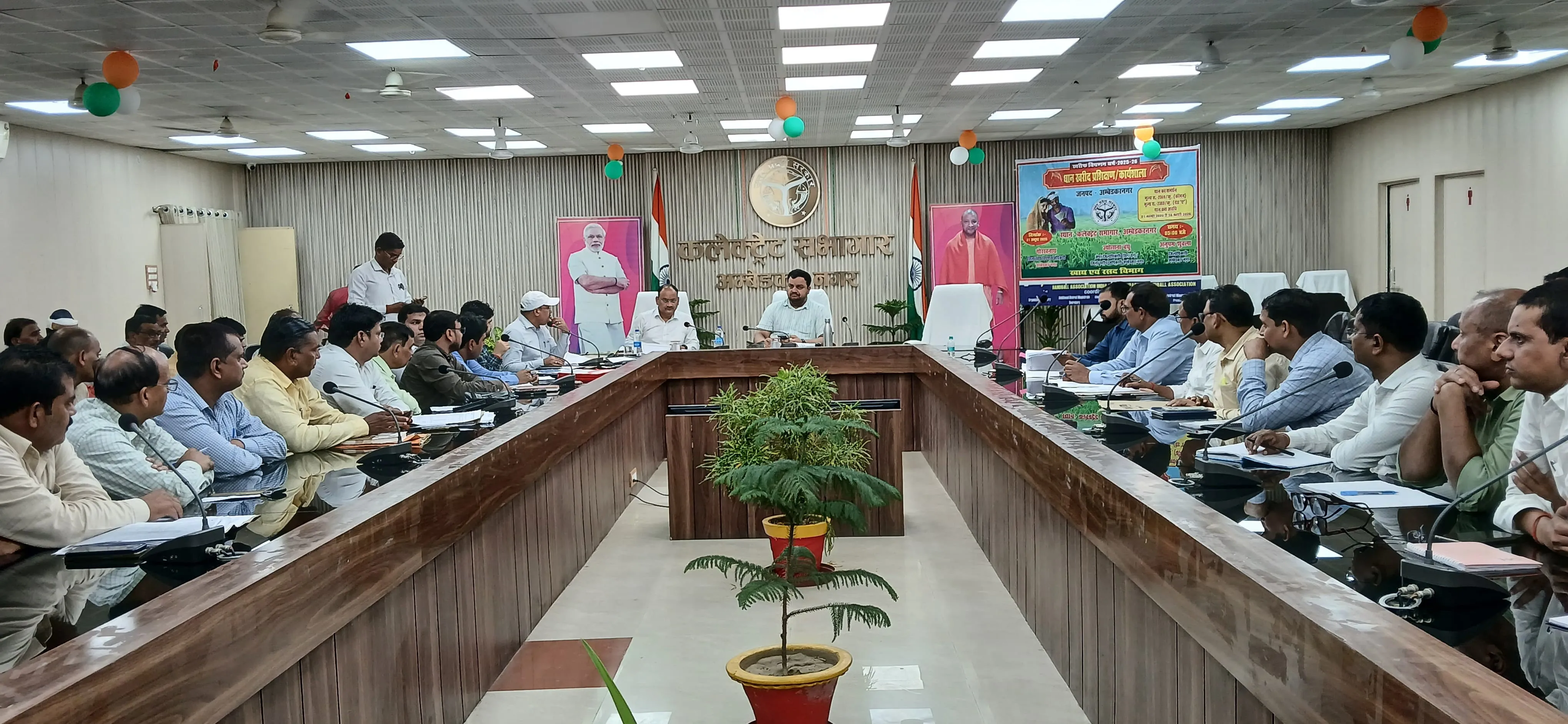 आज से शुरू होगी केन्द्रों पर धान खरीद कृषकों को न हो कोई समस्या- जिलाधिकारी 