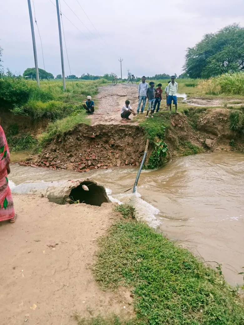 पूर्व सांसद प्रत्याशी युगल किशोर शुक्ल एडवोकेट ने किया पुल निर्माण की माँग