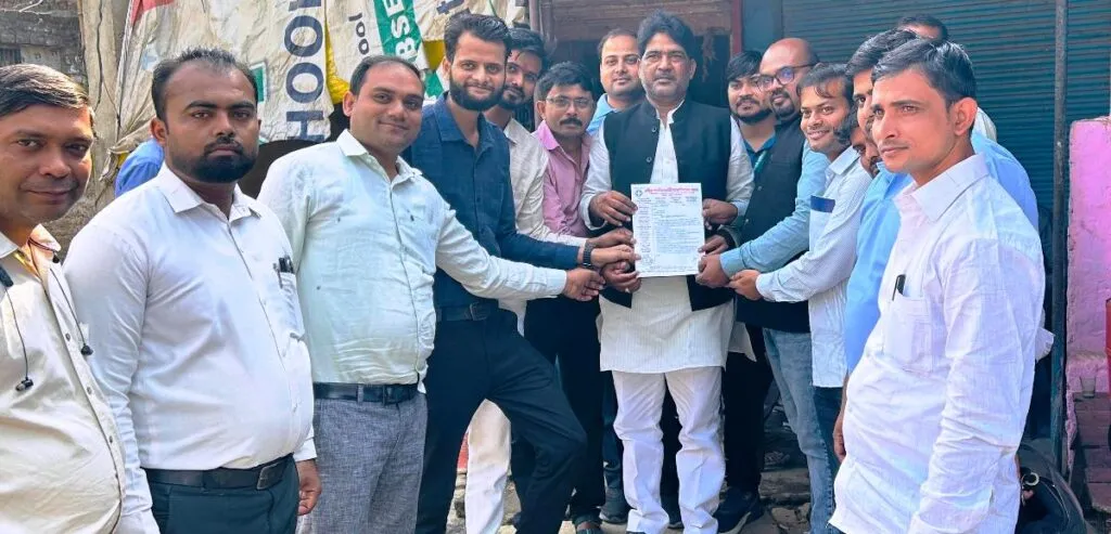 फार्मासिस्ट एसोसिएशन ने सांसद, विधायक को सौंपा ज्ञापन