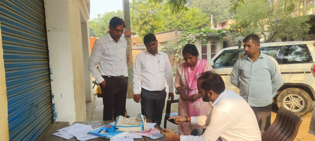 विशेष प्रगाढ़ पुनरीक्षण अभियान का जिला निर्वाचन अधिकारी ने किया समीक्षा