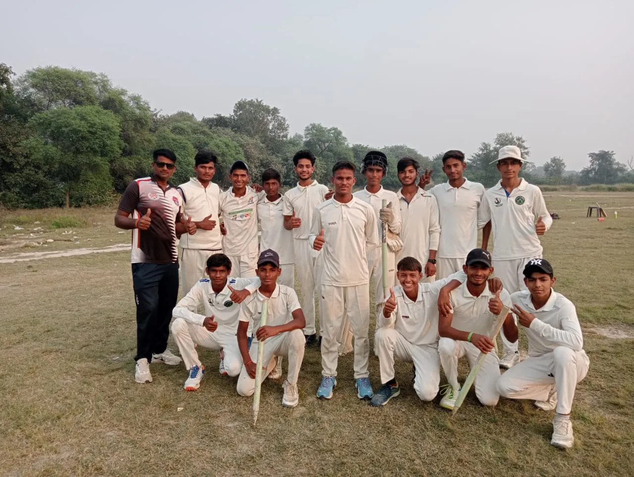 आजाद स्पोर्ट्स क्लब ने मोढ़ को 99 रनों से हराया