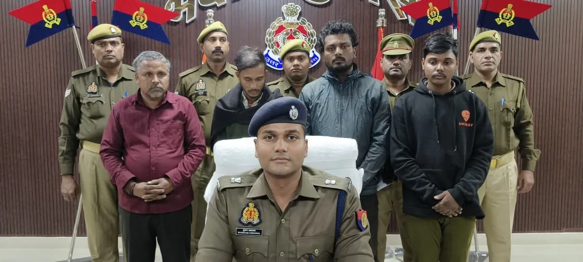 मोबाइल टावरों से बैटरी चोरी करने वाला गिरोह गिरफ्तार