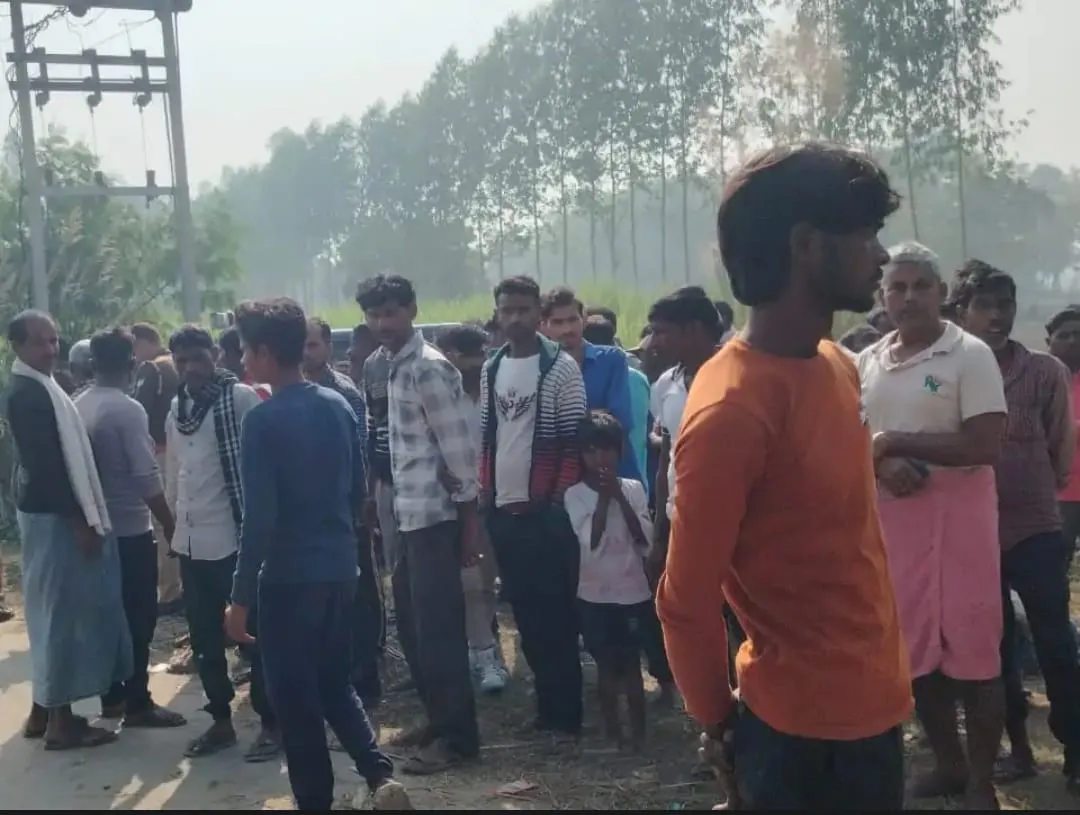 पत्नी के सामने पति की हत्या धारदार हथियार से किए ताबड़तोड़ वार, इलाज़ के दौरान मौत 