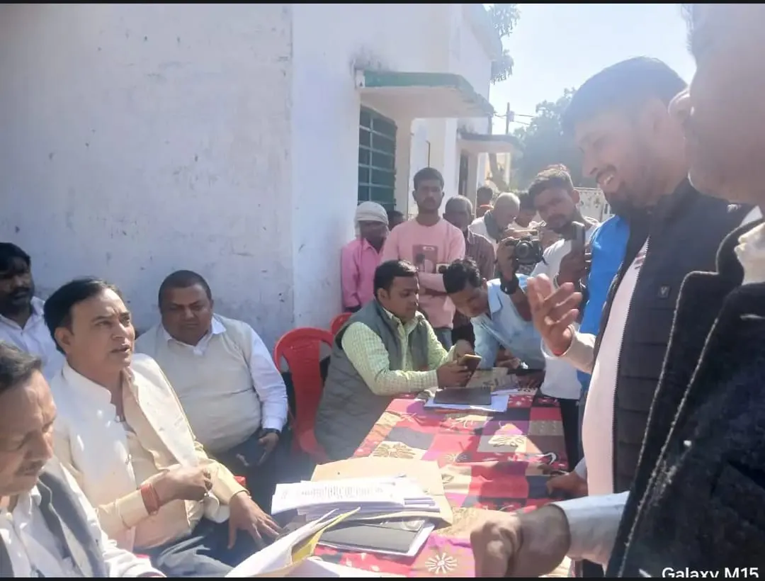 कोटा चुनाव रद्द सचिव को बंधक बनाने की कोशिश, आरक्षण विवाद के बाद बीडीओ ने लिया फ़ैसला, प्रधान समर्थकों ने काटा हंगामा  