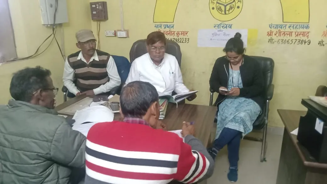 मनरेगा लोकपाल डॉ. आर.आर. जैसवार ने राती में मनरेगा कार्यों का किया निरीक्षण