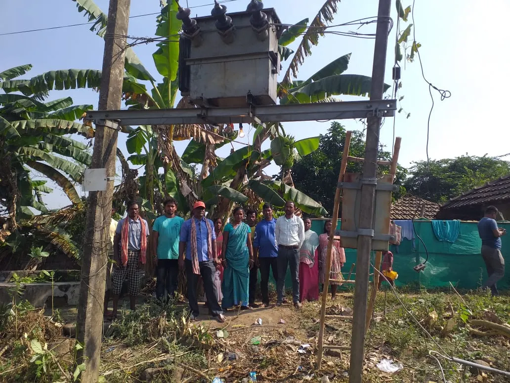 खजूरडंगाल पंचायत में उपासना मरांडी की पहल पर लगा नया ट्रांसफार्मर, गांव में लौटी रौशनी