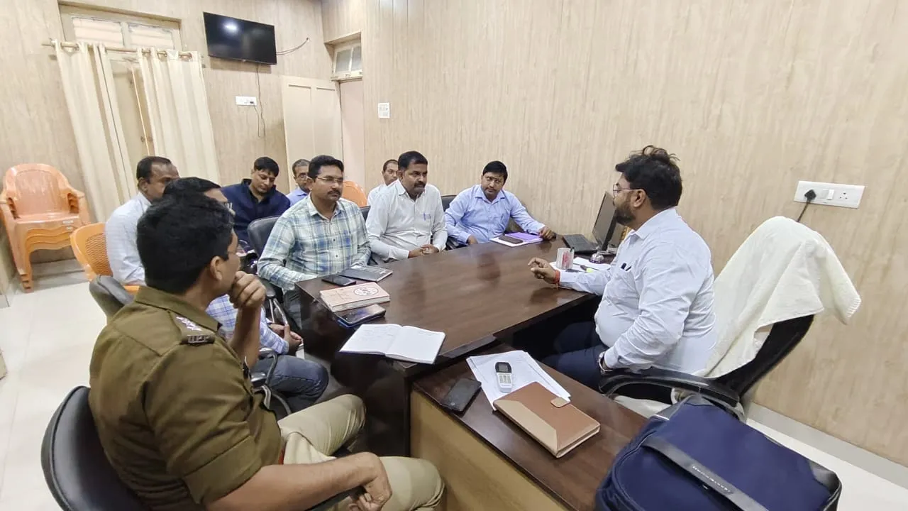 खेतों में पराली जलाने पर सख्ती, निर्देश के उल्लंघन पर होगी कानूनी कार्रवाई