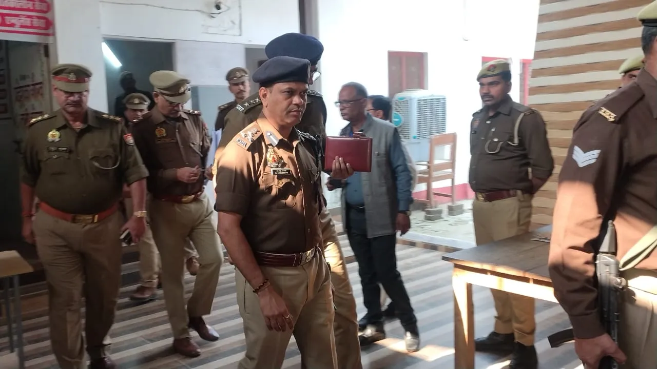 डीआईजी एस चनप्पा का औचक निरीक्षण: समाधान दिवस की पोल खुली, राजस्व विभाग नदारद—फरियादी मायूस लौटे