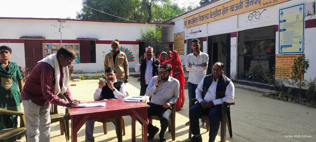 लगातार अनुपस्थित शिक्षिका पर होगी कर्रवाई, एडीओ पंचायत की औचक जांच में खुली पोल — ग्राम प्रधान ने बीएसए से की कड़ी कार्रवाई की मांग