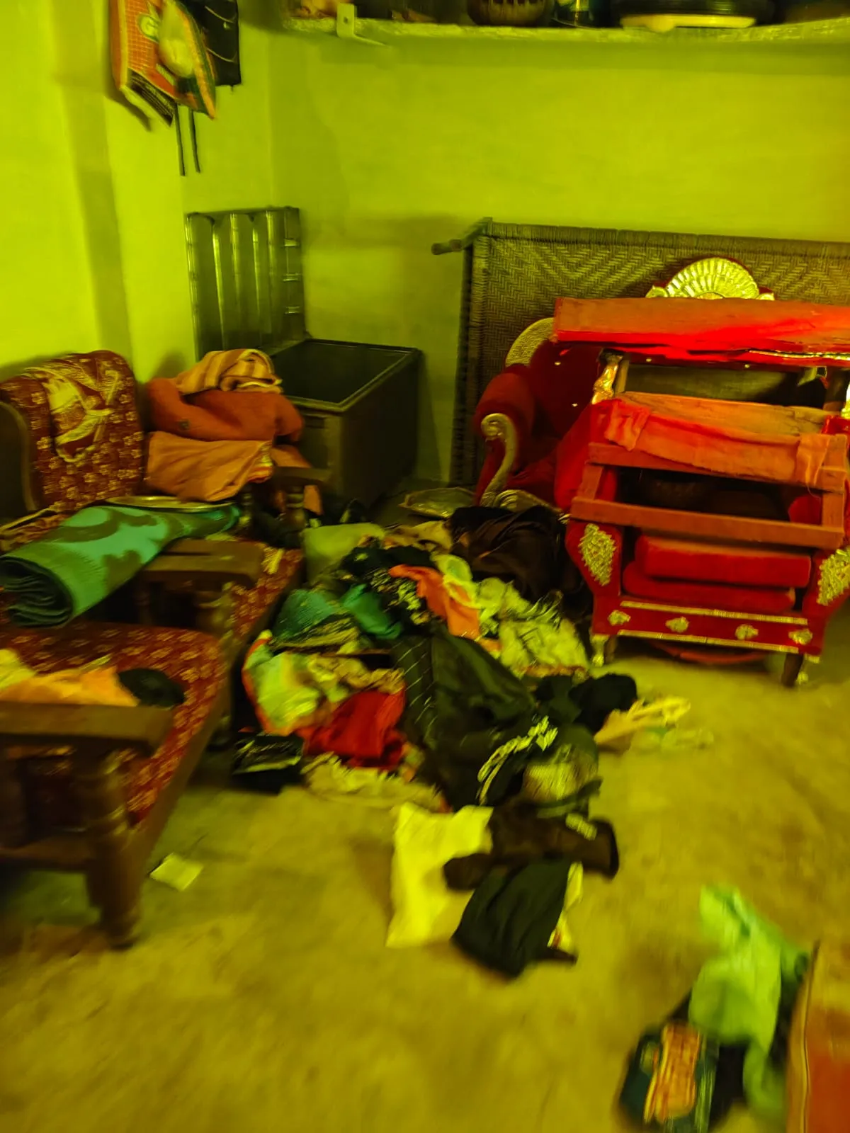 वारदात: जमालपुर में लाखों की चोरी