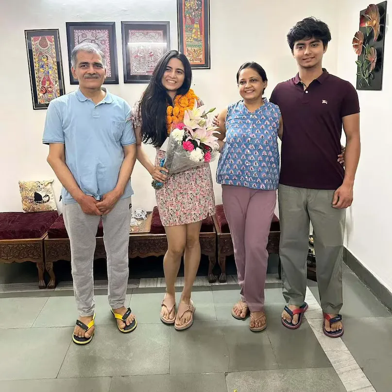 riya-1-2025-11-bac3b96743d2b4f8202c86f5f49baf7a