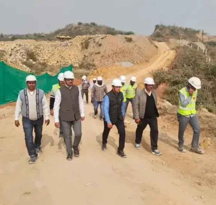 सोनभद्र में दर्दनाक खदान हादसा सुरक्षा नियमों की अनदेखी बनी 7 मजदूरों की मौत का कारण