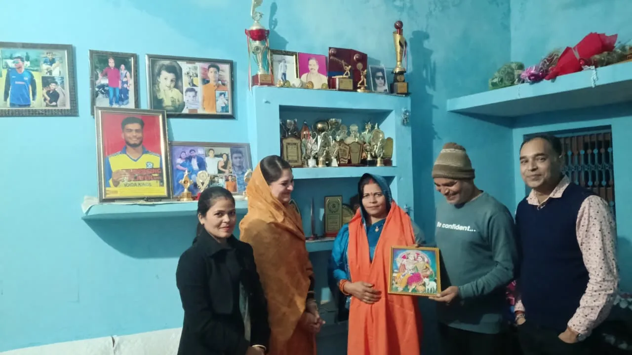   प्रशांत वीर त्रिपाठी क्रिकेट खिलाड़ी का चयन देश की प्रतिष्ठित चेन्नई सुपर किंग्स टीम में होने पर अमेठी रानी शाम्भवी सिंह ने दिया बधाई 