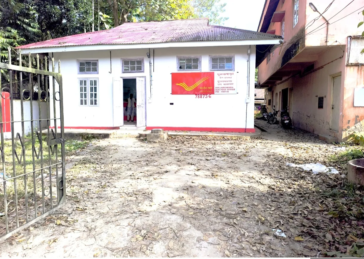 श्रीभूमि जिले के दुल्लभछड़ा पोस्ट ऑफिस स्वच्छता अभियान में पूरी तरह असफल।