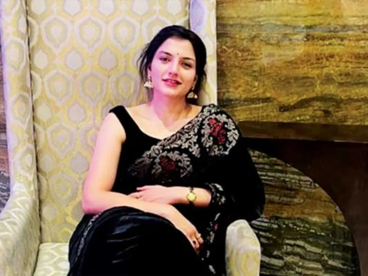 3339122-ias-pari-bishnoi-1