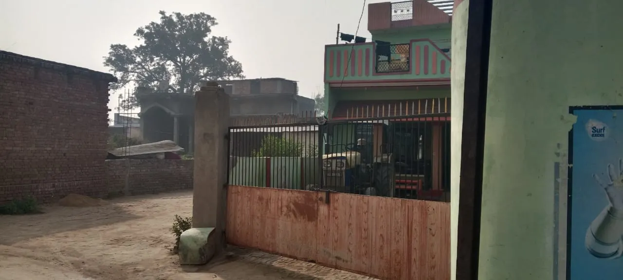 अवैध कब्जा का मामला एसडीएम कोर्ट से पहुंचा हाई कोर्टसरकारीजमीनपरभूमाफिया का कब्जा एसडीएम की चुप्पी पर सवालतहसीलदार विनय प्रभाकर की मिली भगत से सामुदायिक विकास योजना की भूमि पर अबैध कब्जा