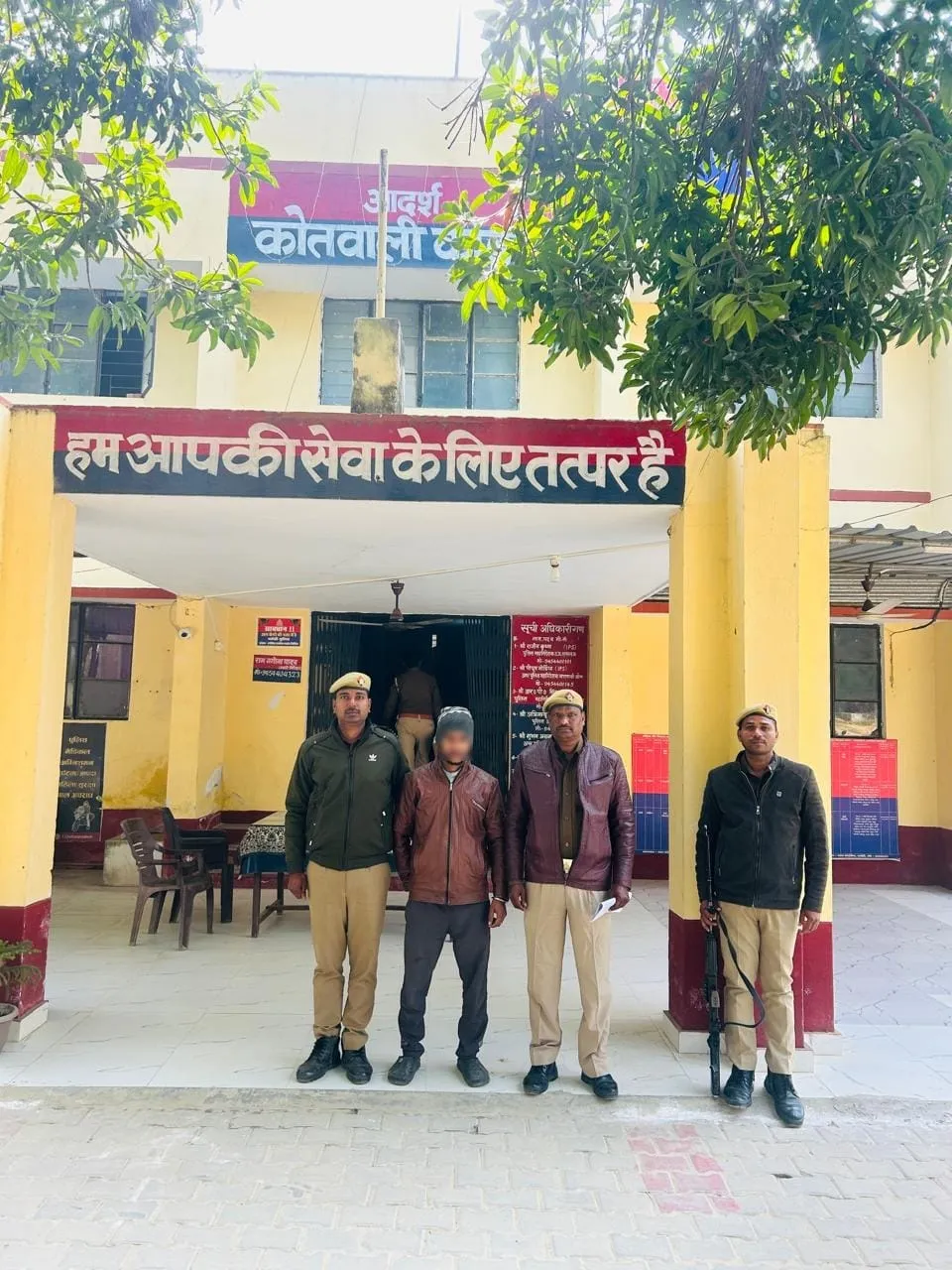 गैंगस्टर एक्ट में वांछित अपराधी को कोइरौना पुलिस ने महाराष्ट्र से दबोचा