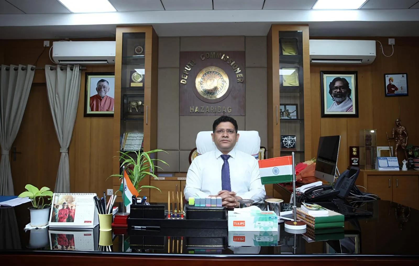 उपायुक्त ने आंगनबाड़ी केंद्रों में रैन वाटर हार्वेस्टिंग एवं शौचालय निर्माण को लेकर की बैठक