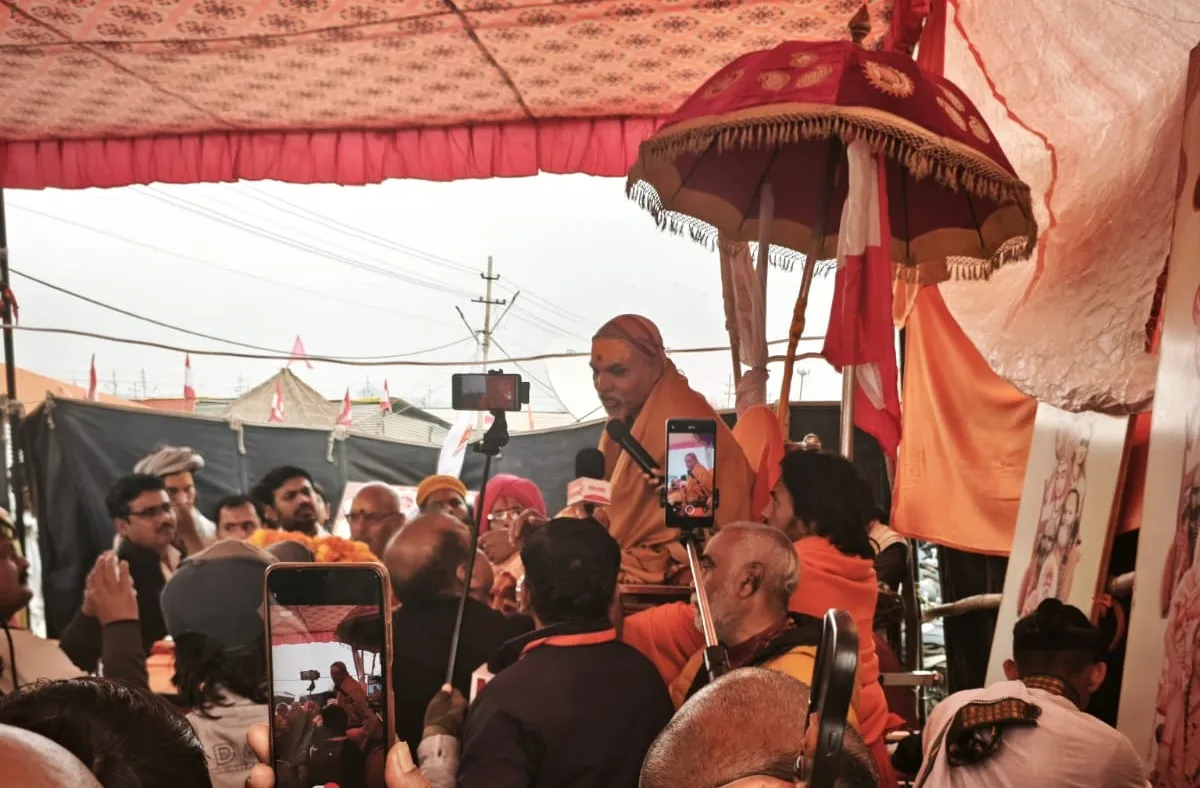 सन्यासी के राजा बनने की परंपरा सनातन धर्म के विरुद्ध है- जगत गुरु स्वामी अविमुक्तेश्वरा नंद