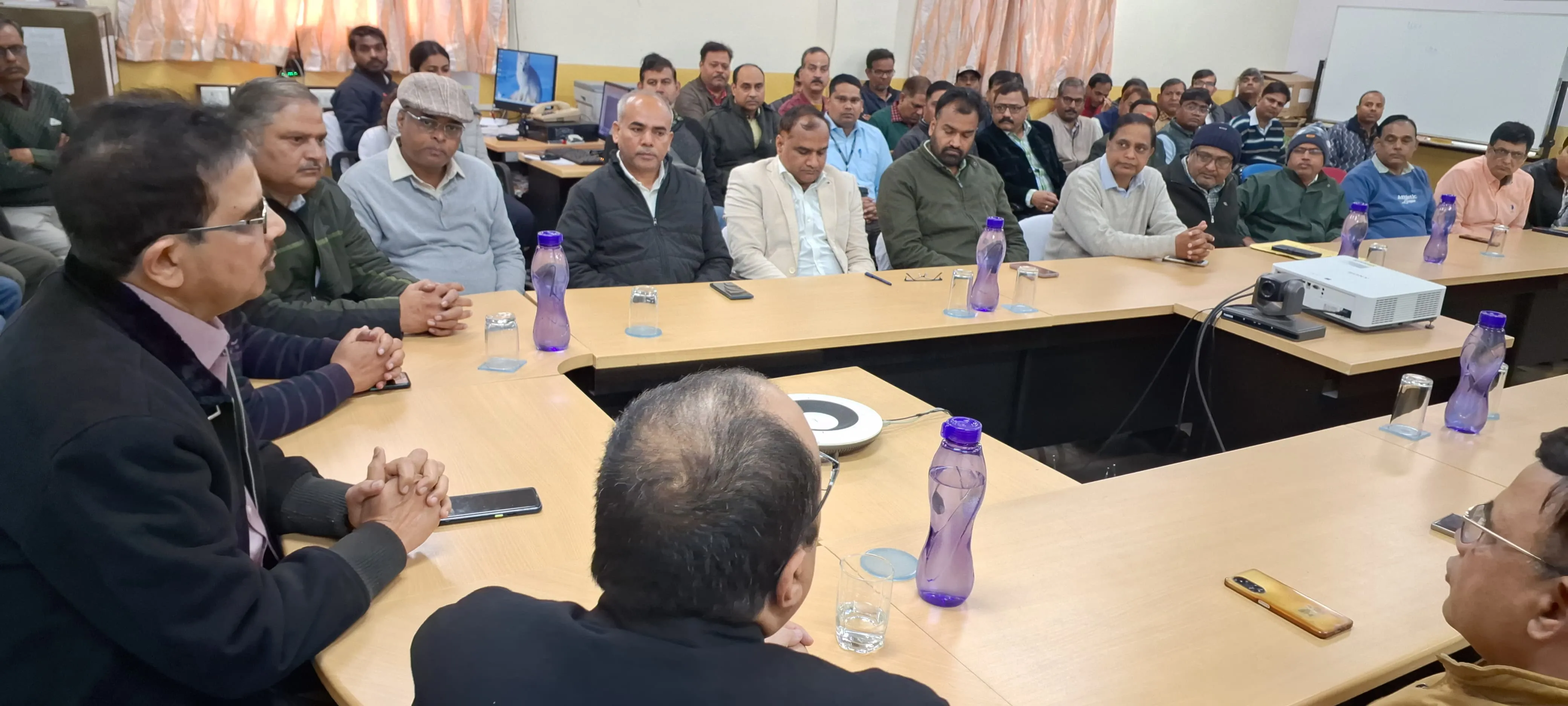 अनपरा तापीय परियोजना नव वर्ष पर उत्पादन लक्ष्यों को साधने का संकल्प, सीजीएम ने की पैरामीटर्स बेहतर करने की अपील