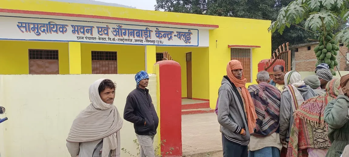 मातृत्व फाउंडेशन एवं  स्वस्तिक मोटर के सौजन्य से जरूरतमंदों के बांटे गए कंबल