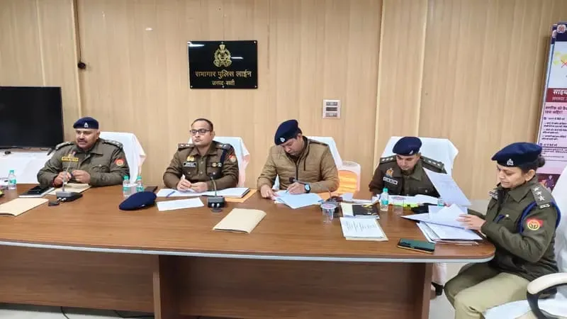 ठंड के मौसम में ऐसे नहीं चलेगा काम:पुलिस अधीक्षक अभिनंदन नें थानाध्यक्षों के कसे पेंच