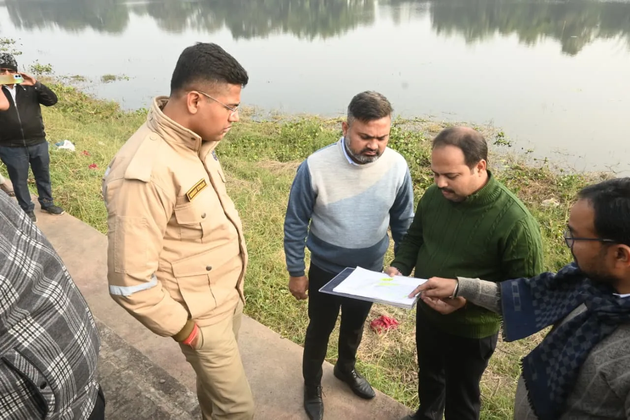 कुशीनगर में क्रिटिकल गैप्स योजना के अंतर्गत जिलाधिकारी ने दी ₹150 लाख से अधिक के कुल 08 विकास कार्यों की स्वीकृति