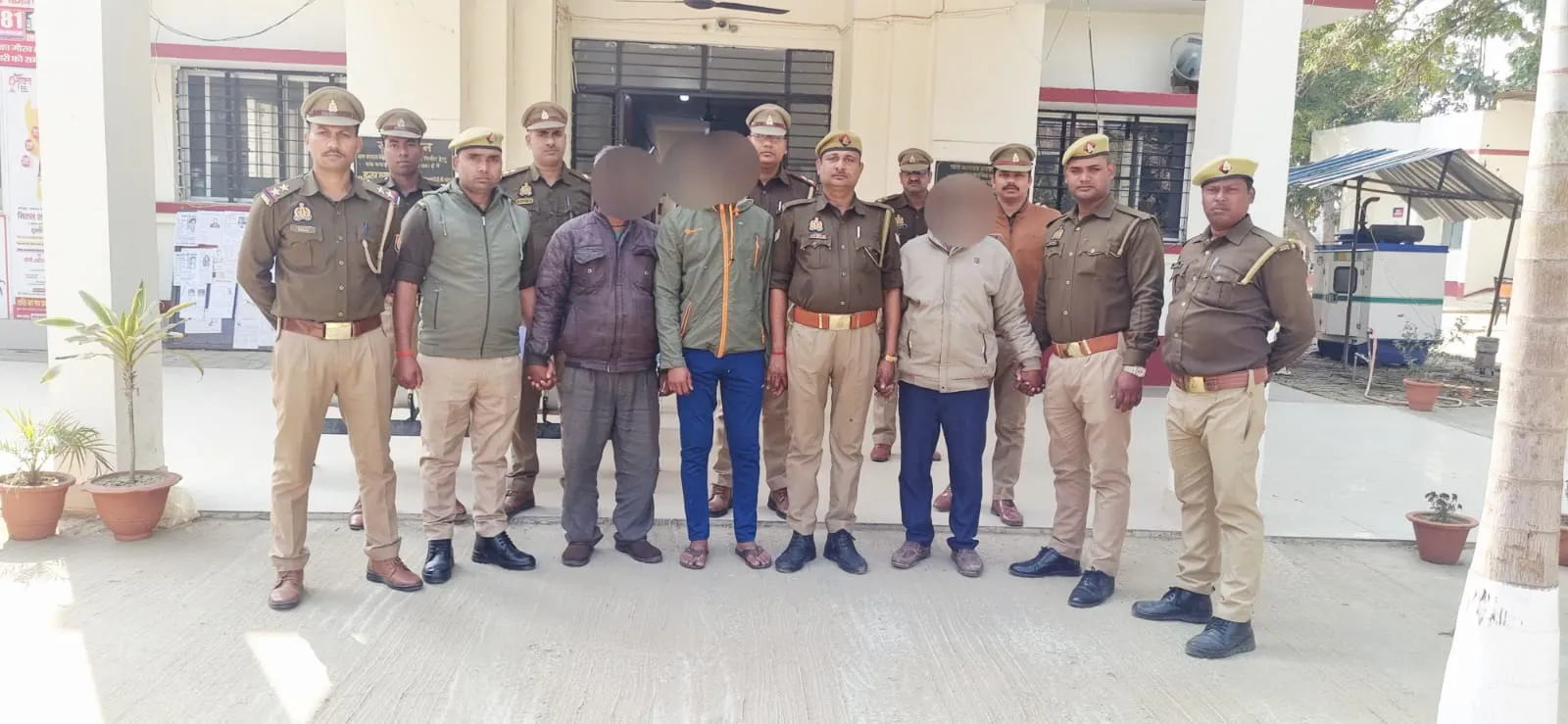 महराजगंज : गौ तस्करी तथा गोवध के आरोपियों को पुलिस टीम ने दबोचा