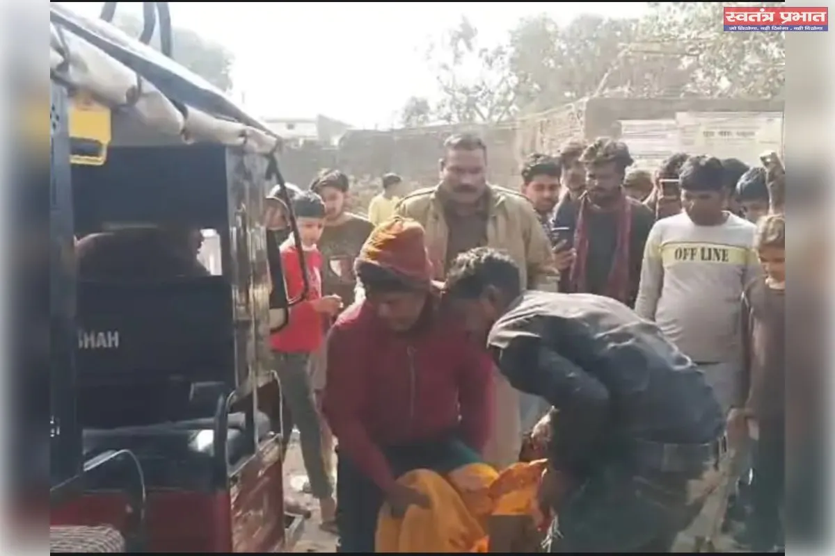 ट्रैक्टर-ट्रॉली की चपेट में आने से बाइक सवार महिला की हुई मौत, पुलिस ने ट्रैक्टर-ट्रॉली को लिया कब्जे में