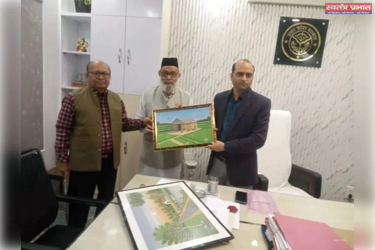 डॉ0 रहीमी ने जिलाधिकारी को बीते एक साल पर दी मुबारकबाद