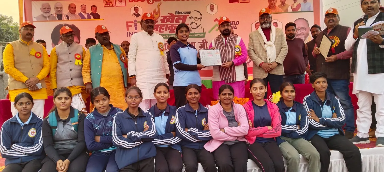 आयुष मंत्री ने रॉबर्ट्सगंज हाईडल मैदान में विधायक खेल महाकुंभ प्रतियोगिता का किया शुभारम्भ