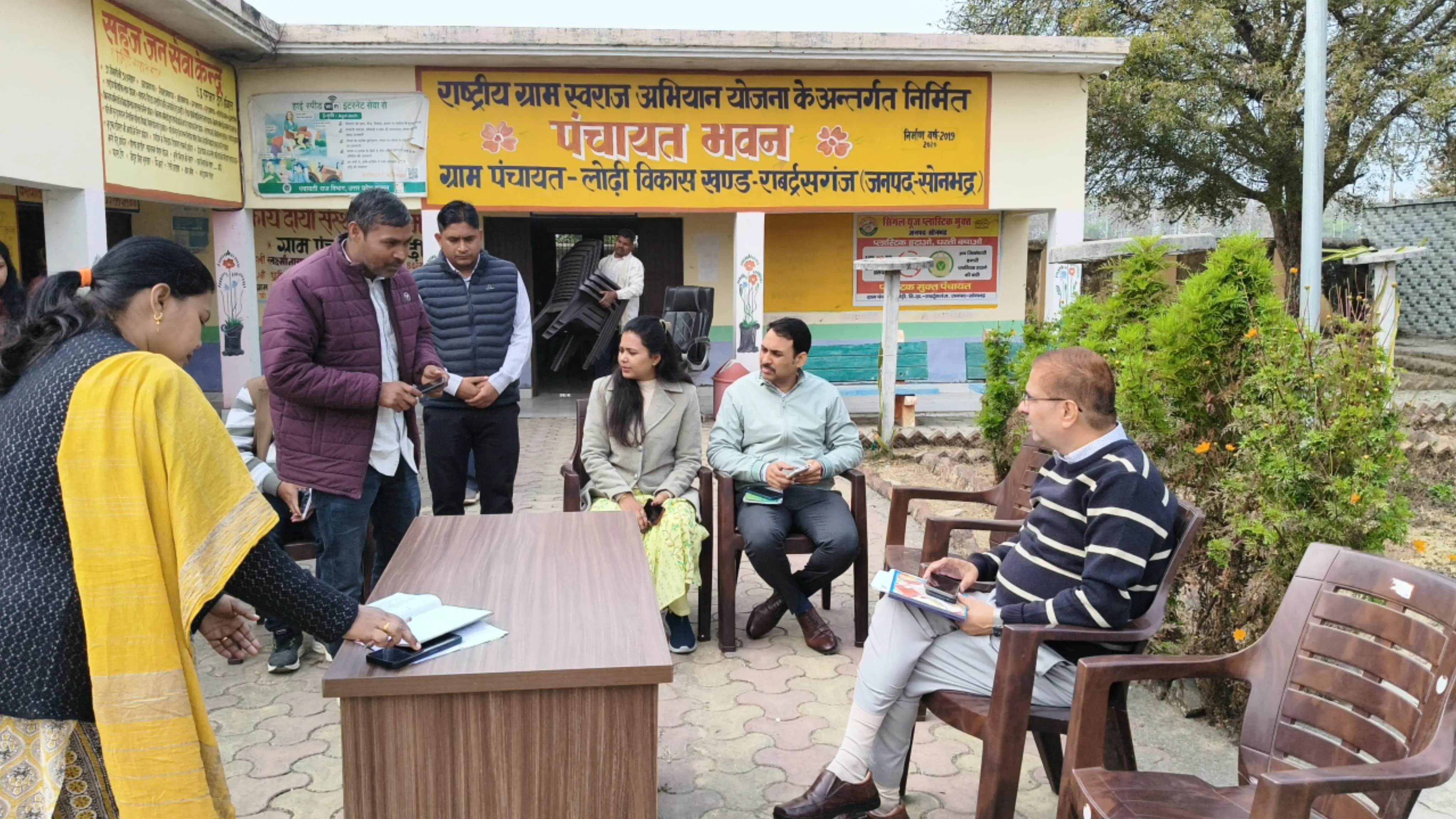 फार्मर रजिस्ट्री में लापरवाही पर सख्ती, मौके से गायब कृषक को ढूंढकर कराया गया पंजीकरण