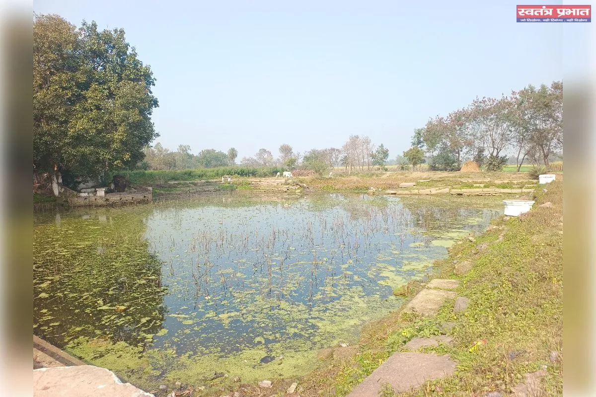 200 साल पुराने तालाब सौंदर्यीकरण में धांधली का आरोप
