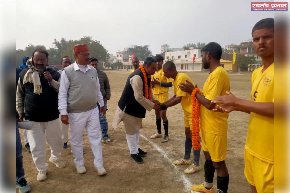 राज्यस्तरीय फुटबॉल टूर्नामेंट  में बिहार,बीएचयू व ज्ञानपुर ने जीते अपने मैच