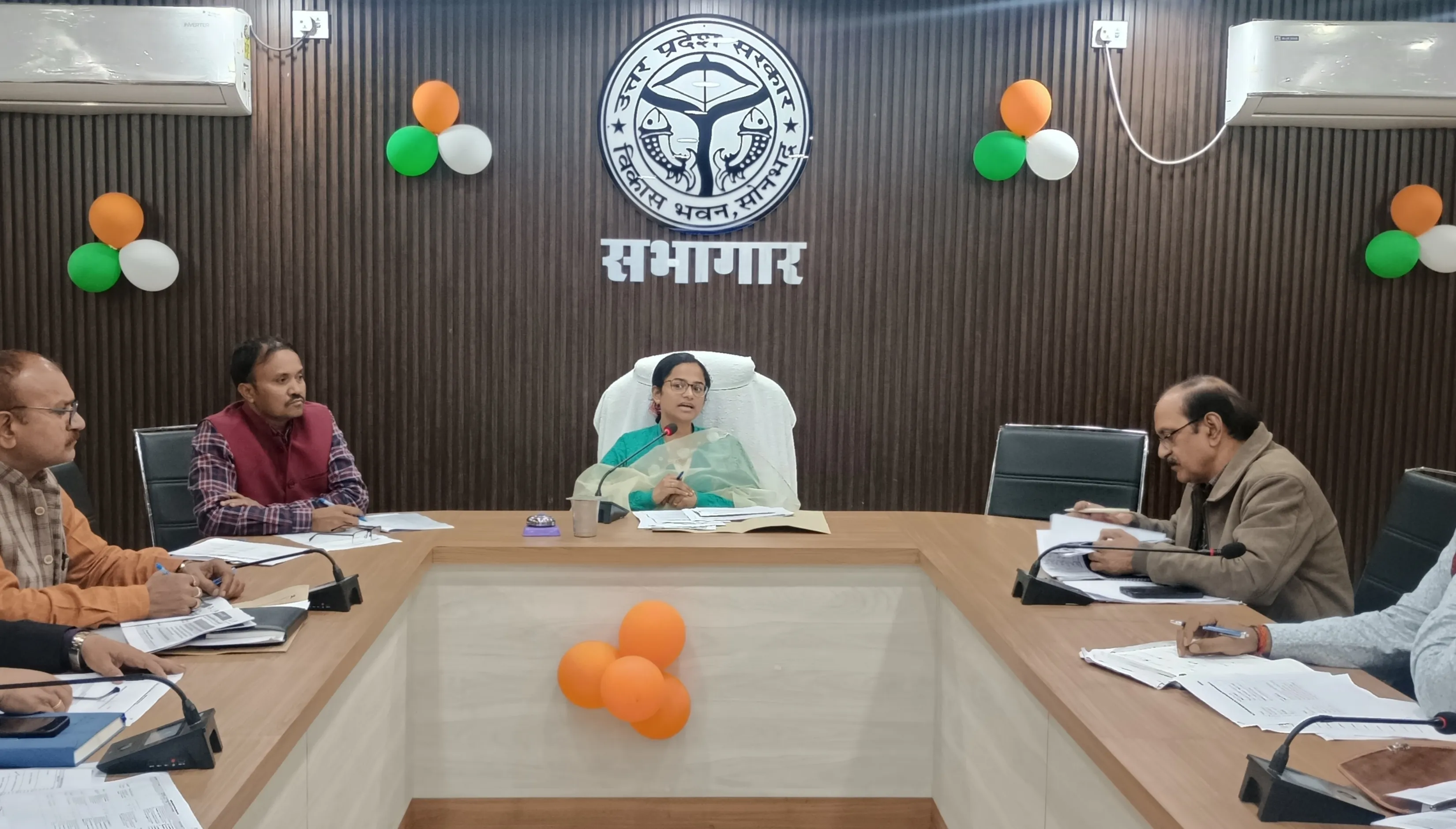 आकांक्षी जिला एवं आकांक्षी ब्लॉक कार्यक्रम के अंतर्गत  सीडीओ ने किया बैठक, सम्पूर्णता अभियान 2.0 को जनपद में लागू के लिए तैयारियां तेज