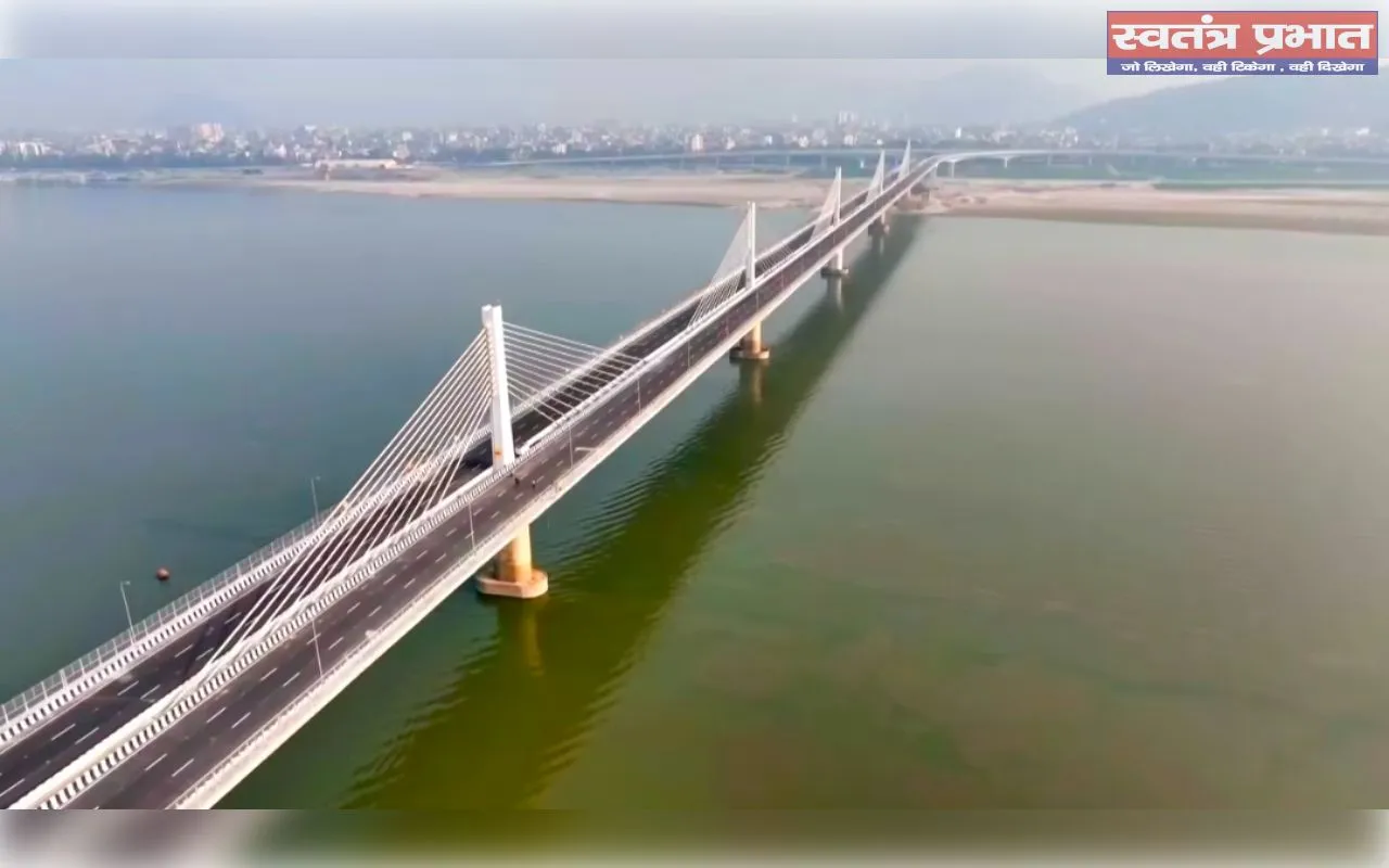 प्रधानमंत्री नरेंद्र मोदी ने गुवाहाटी में कुमार भास्कर बर्मा सेतु का किया उद्घाटन 