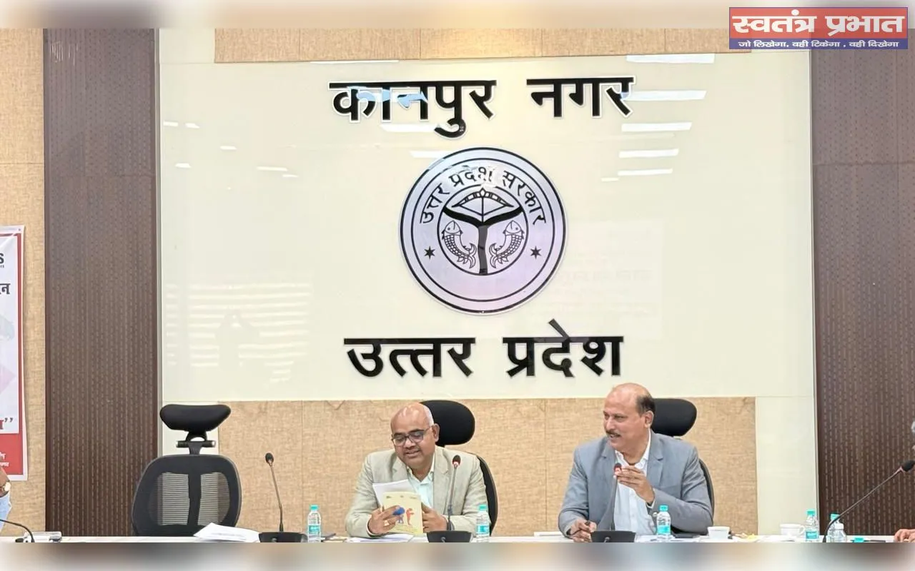 बाल श्रम समाप्ति के लिए  बच्चों को विद्यालय में प्रवेश दिलाना सुनिश्चित करें - डी.एम.