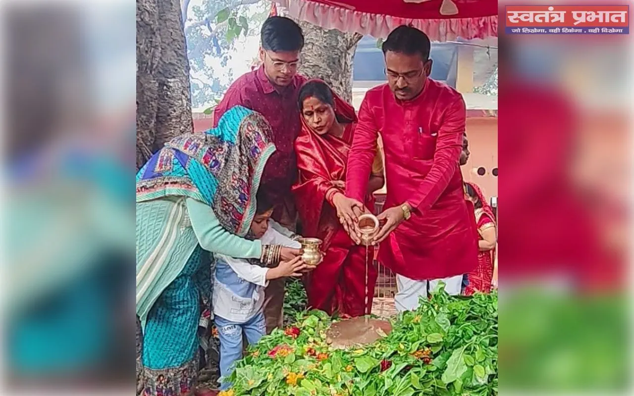 महाशिवरात्रि पर्व पर शिवालयों में गूंजा हर हर महादेव