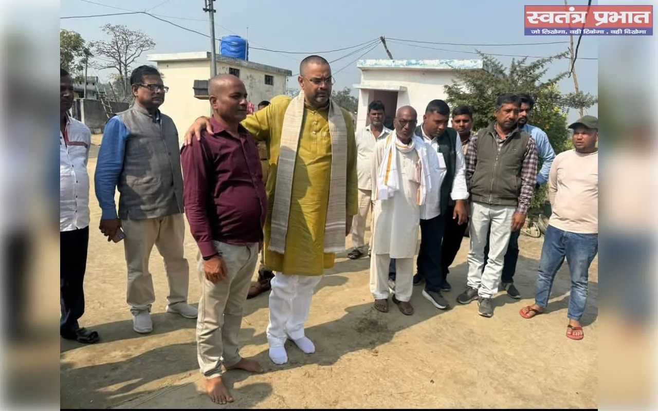 पीड़ित परिवार से मिले विधायक विनय वर्मा