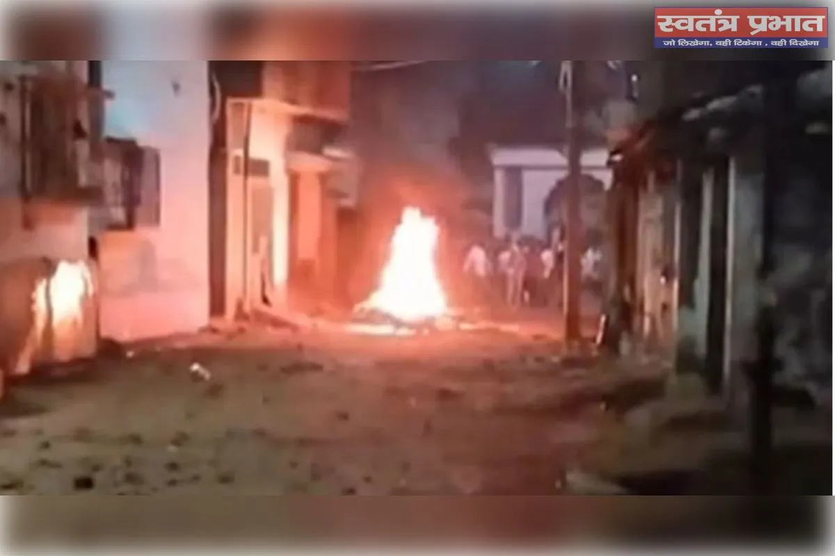 पश्चिम बंगाल: TMC पार्षद के घर पर बम हमला, इलाके में दहशत, विपक्ष पर आरोप