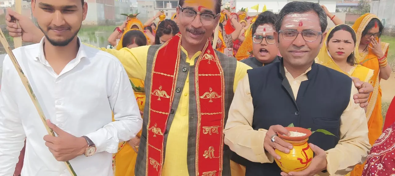 उरमौरा में  निकली मंगल कलश यात्रा, मंडप में कलश स्थापित