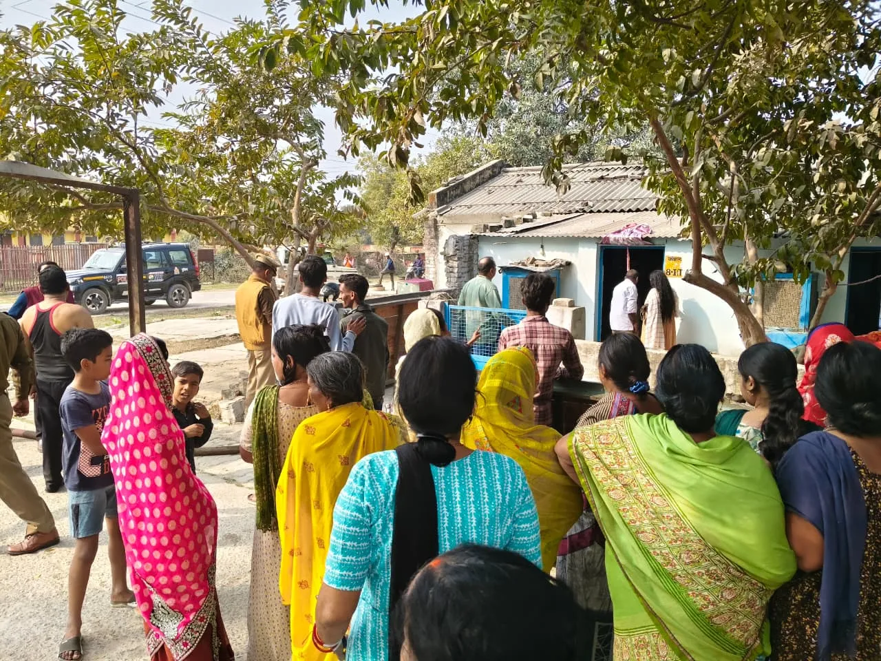 बंद घर में शॉर्ट सर्किट से लगी भीषण आग, पड़ोसियों और पुलिस की सूझबूझ से टला बड़ा हादसा