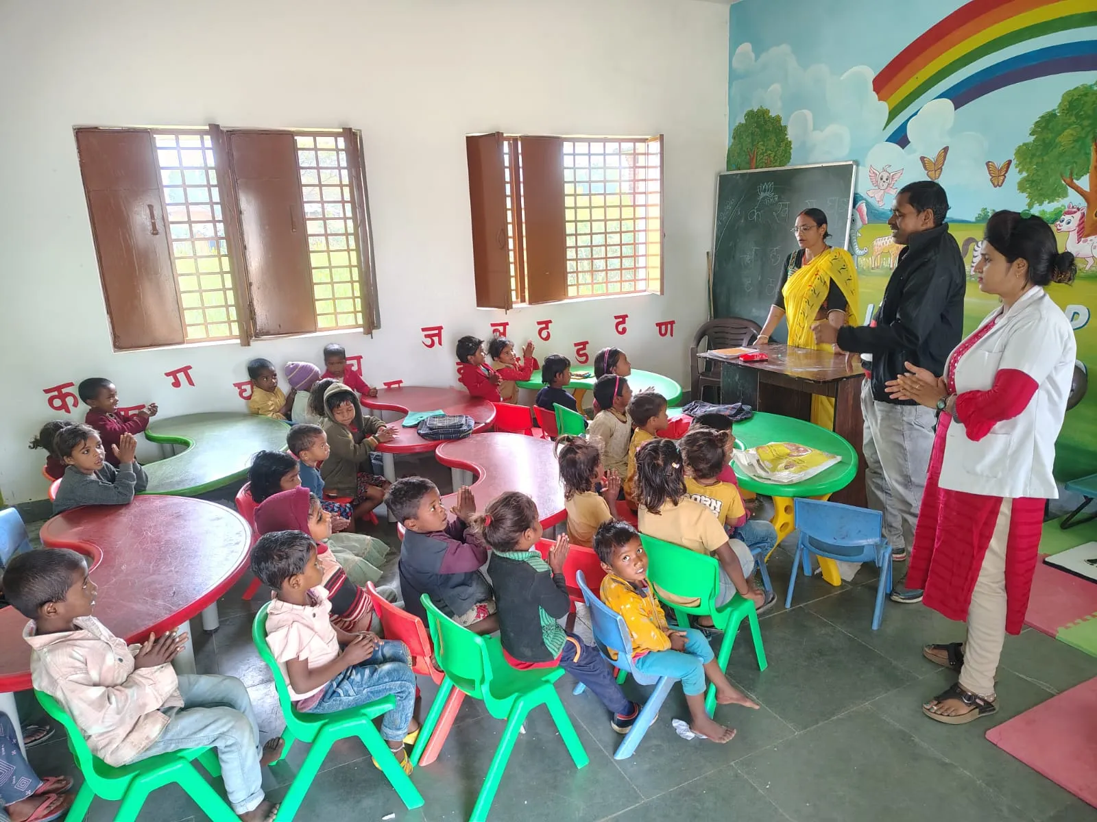 विकास समिति सोनभद्र एवं चाइल्ड्  राइट्स एंड यू के नेतृत्व फूड डेमो के माध्यम से लोगों को किया जागरूक