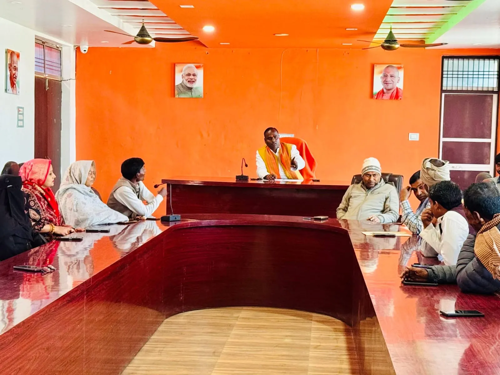 बसखारी पश्चिमी चौक को अटल चौक तो पूर्वी चौक को अम्बेडकर चौक के नाम से जाना जाएगा- ओमकार गुप्ता