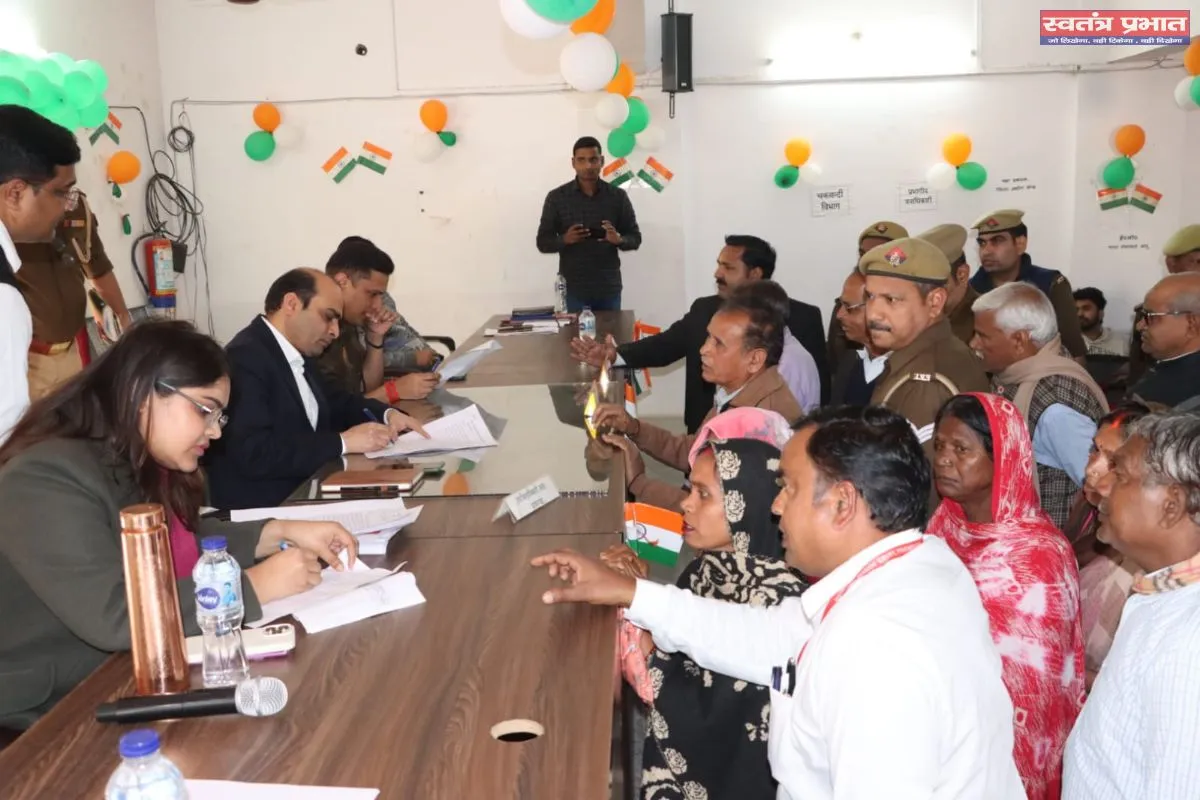 तहसील दिवस में कुल 50 शिकायते प्राप्त हुई जिसमे से 4 शिकायतों का मौके पर ही निस्तारण किया गया