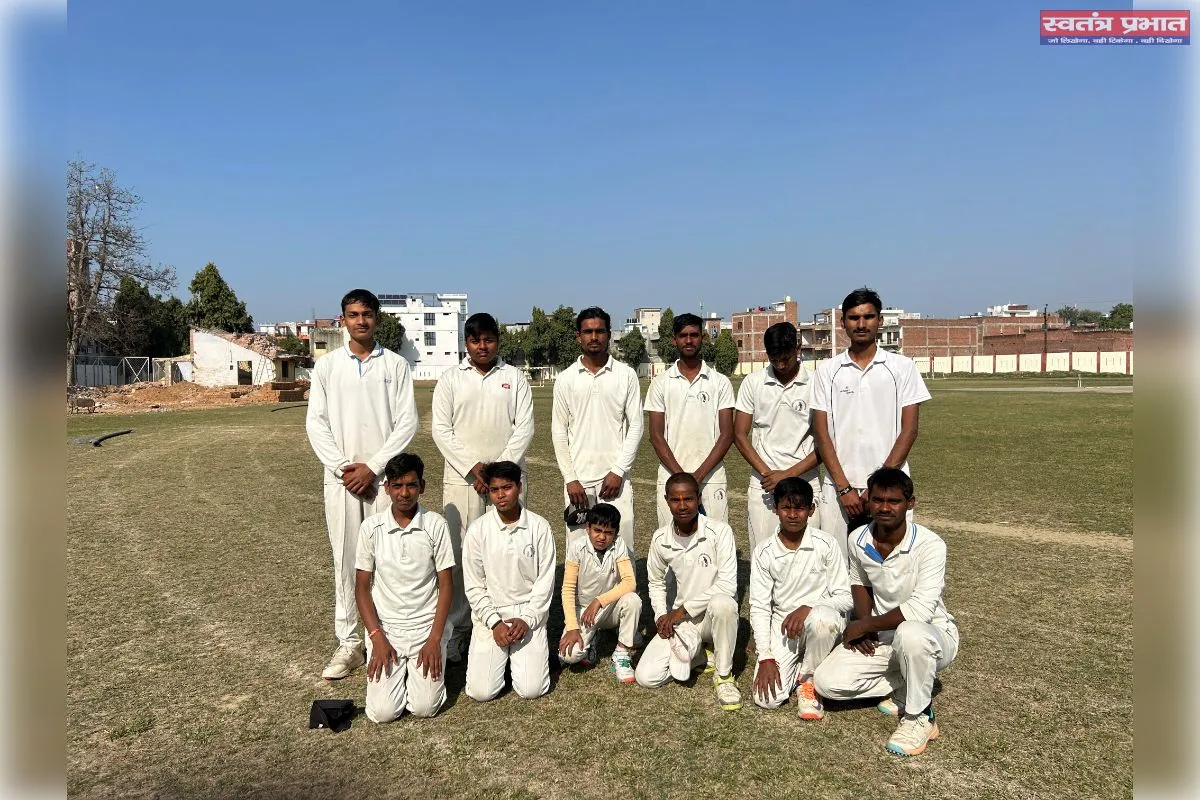 आदर्श दुबे की घातक गेंदबाजी से मैत्रीपूर्ण क्रिकेट मैच में स्टेडियम रेड को स्टेडियम ब्लू ने 6 विकेट से दी शिकस्त