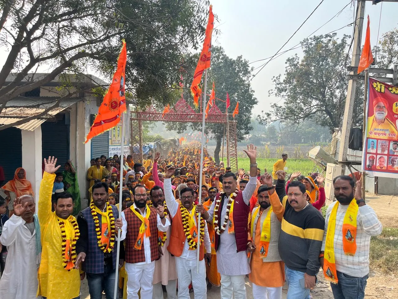 कुशीनगर: सोहरौना में श्री शिव प्राण प्रतिष्ठा महोत्सव के तहत भव्य कलश यात्रा, श्रद्धालुओं की उमड़ी आस्था