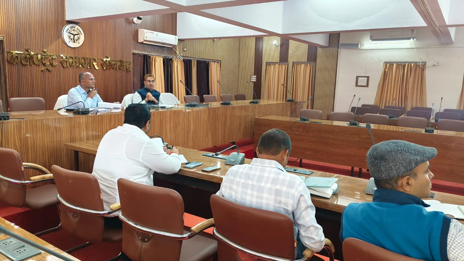 अवैध खनन पर जिलाधिकारी का कड़ा रुख लापरवाही बरतने वाले अधिकारियों पर होगी कार्रवाई