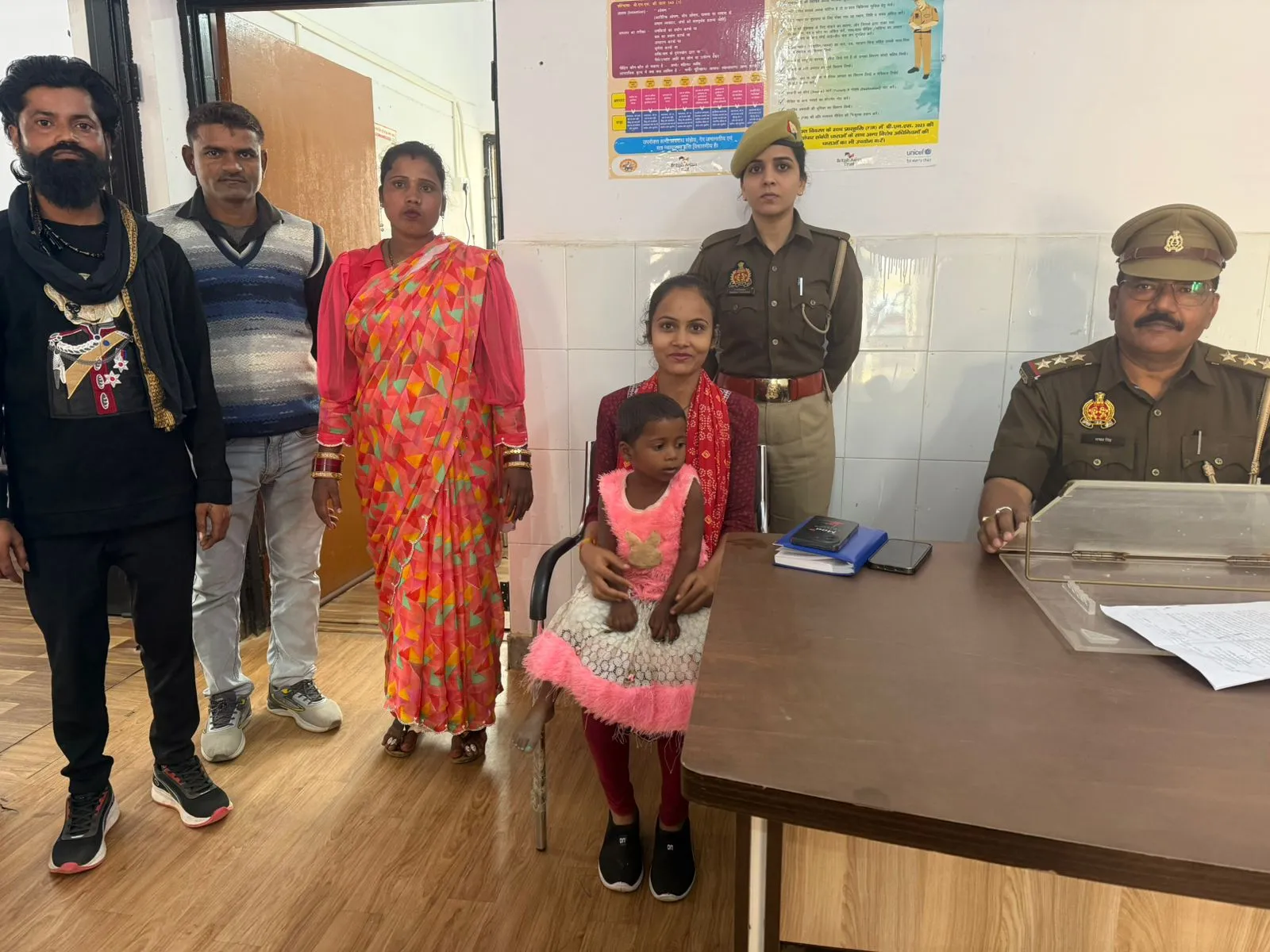 जनपद पुलिस  व चाइल्ड   लाइन  की तत्परता से   03 वर्षीय मासूम को सुरक्षित परिवार से मिलाया,  निभाई संवेदनशील जिम्मेदारी