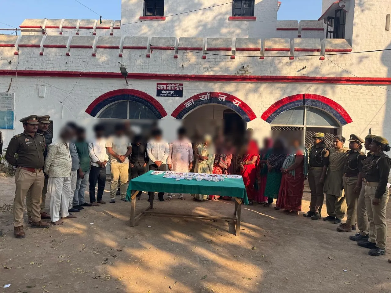 गोरखपुर: चौरी चौरा पुलिस की बड़ी कार्रवाई: 16 शातिर गिरफ्तार, 